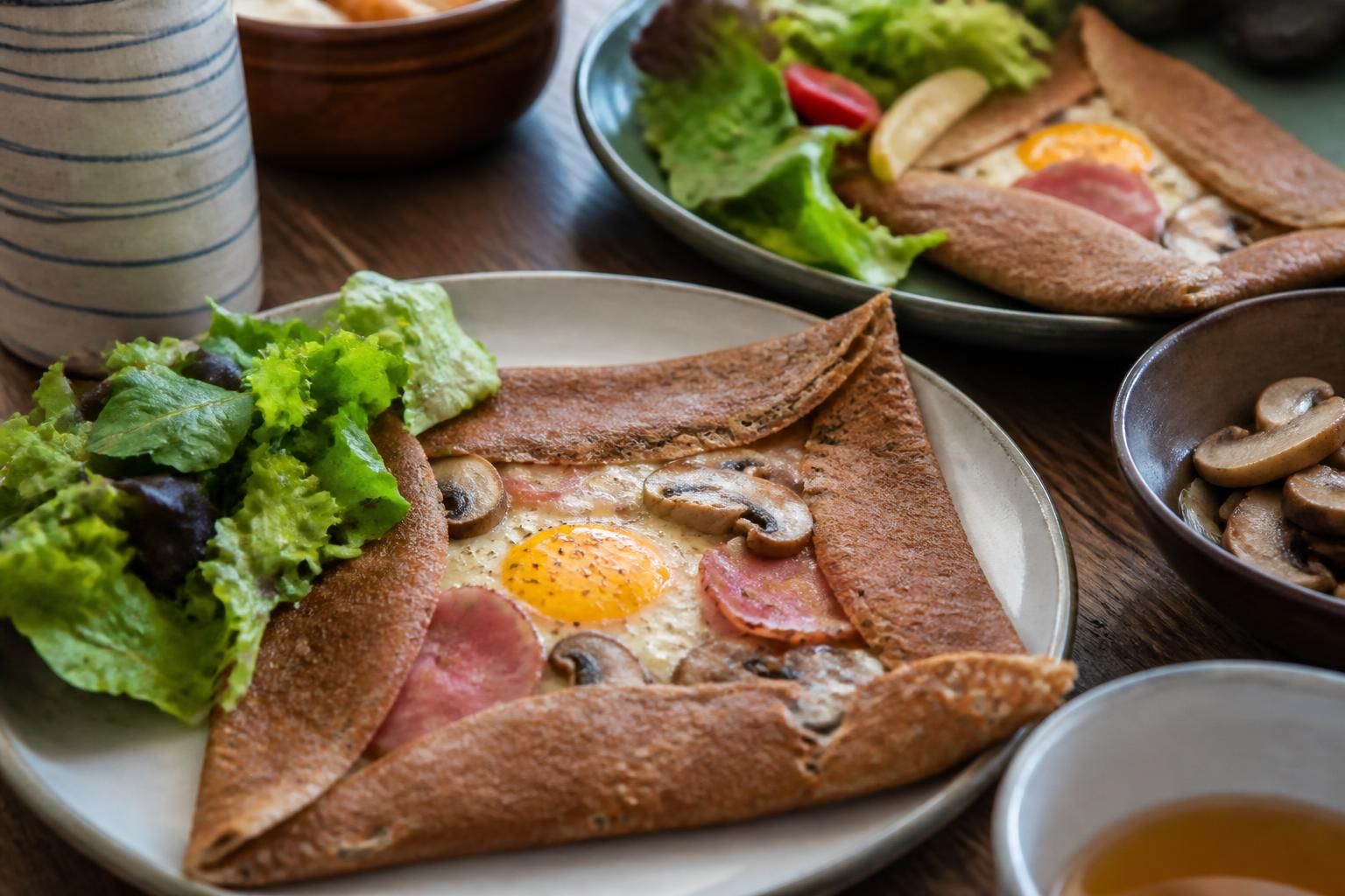 découvrez nos recettes savoureuses de galettes sarrasin garnies, idéales pour toutes vos envies, entre tradition et originalité.